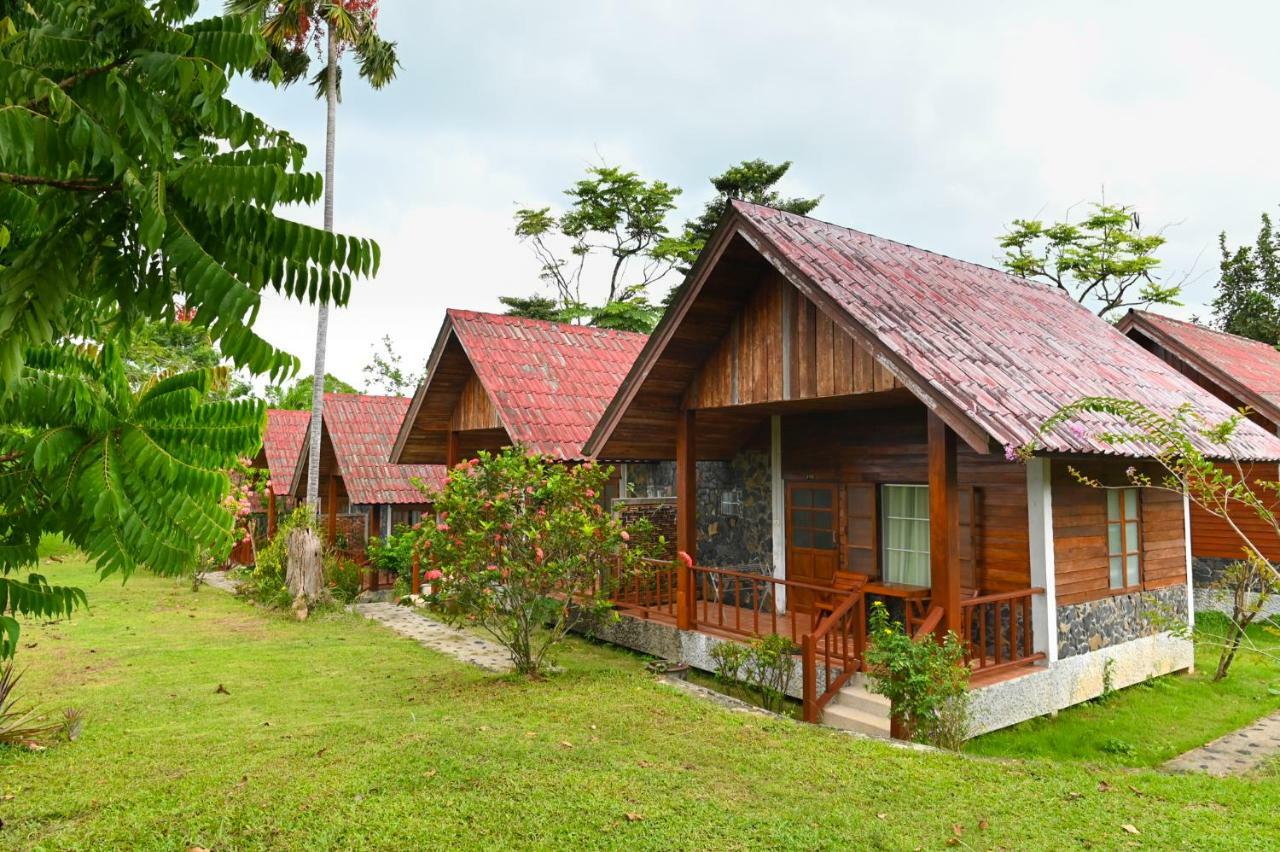 Krathom Khaolak Resort Кхаулак Экстерьер фото